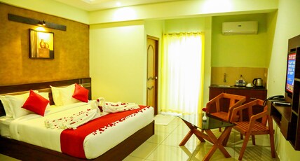 Akan Hotel & Residence Room Type - Deluxe Room AC