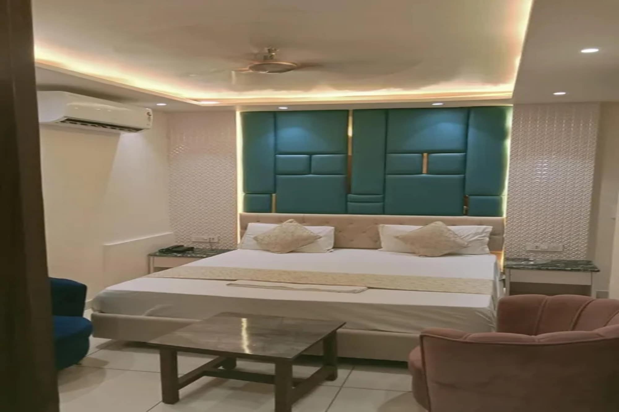Main gallery