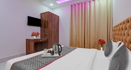 Townhouse Hotel Spotlight Room Type - Classic