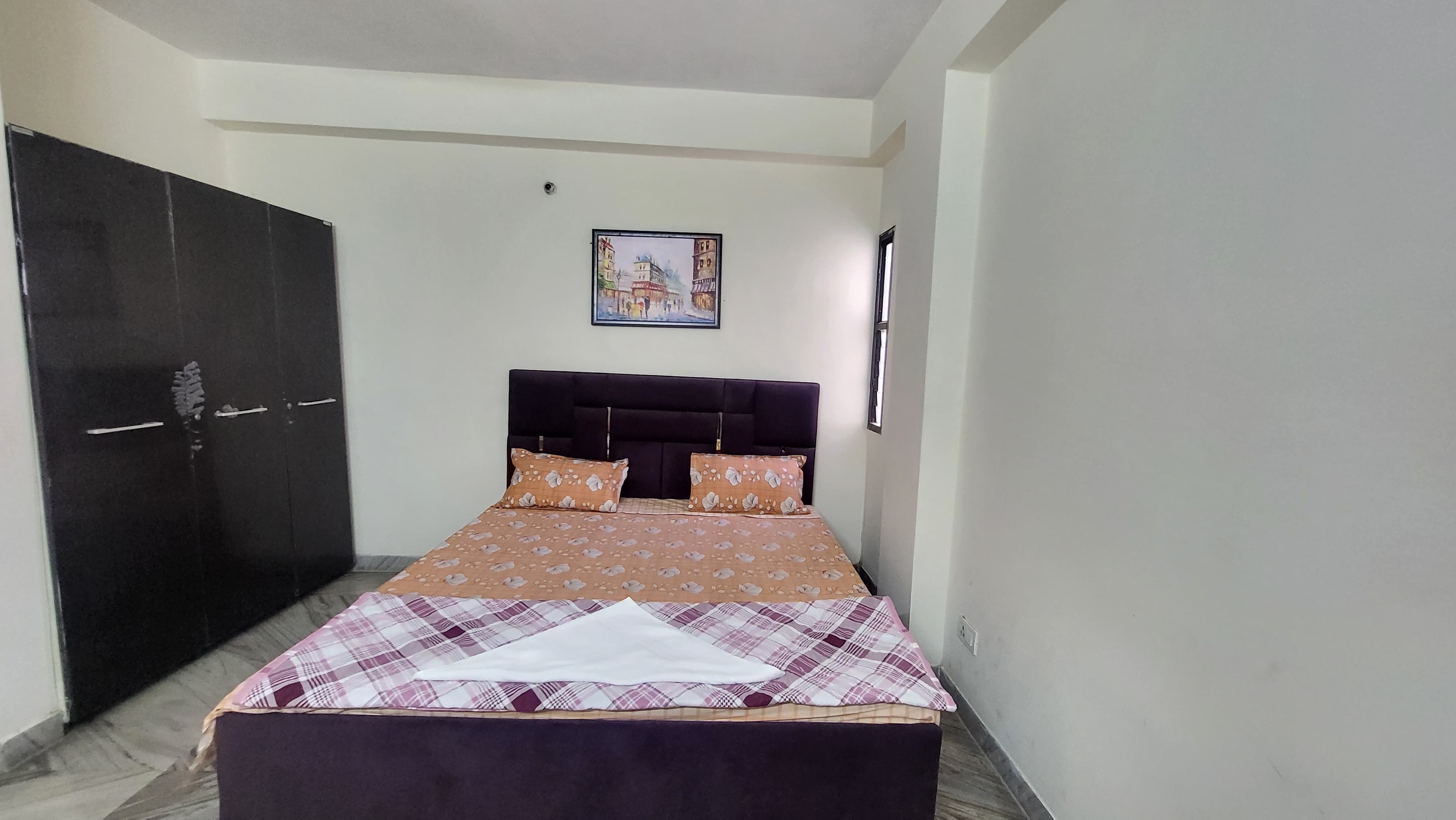 Bihar Stay |1Km From Airport - Tap to explore photos