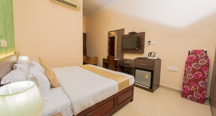 Kallada Golden Hotel Room Type - AC DELUXE (Couples less than 21 years of age are not allowed ) Kallada Golden Hotel Room Type - AC DELUXE (Couples less than 21 years of age are not allowed )