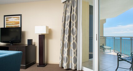 DoubleTree by Hilton Ocean Point Resort - North Miami Beach Room Type - 1KING 1BDR STE WHIRPOOL NS
