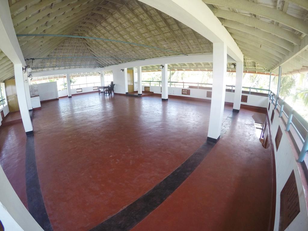 Sapphire Club Cherai Beach Villa - Tap to explore photos