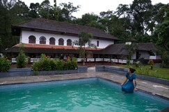 Keloth Tharavad Heritage Resort | Swimming Pool