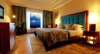 Taj Samudra, Colombo Room Type - Deluxe Room Ocean View Queen Bed