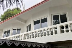 Lemo's Cafe and Homestay