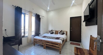 Hotel Anant Villa Room Type - Double Bed Deluxe Room.