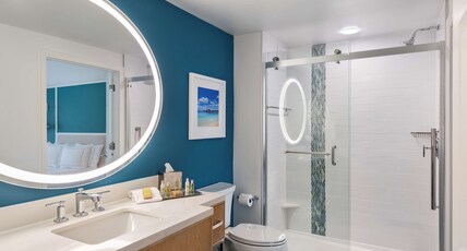 DoubleTree Suites by Hilton Naples Room Type - 2 QUEEN SUITE - CITY VIEW
