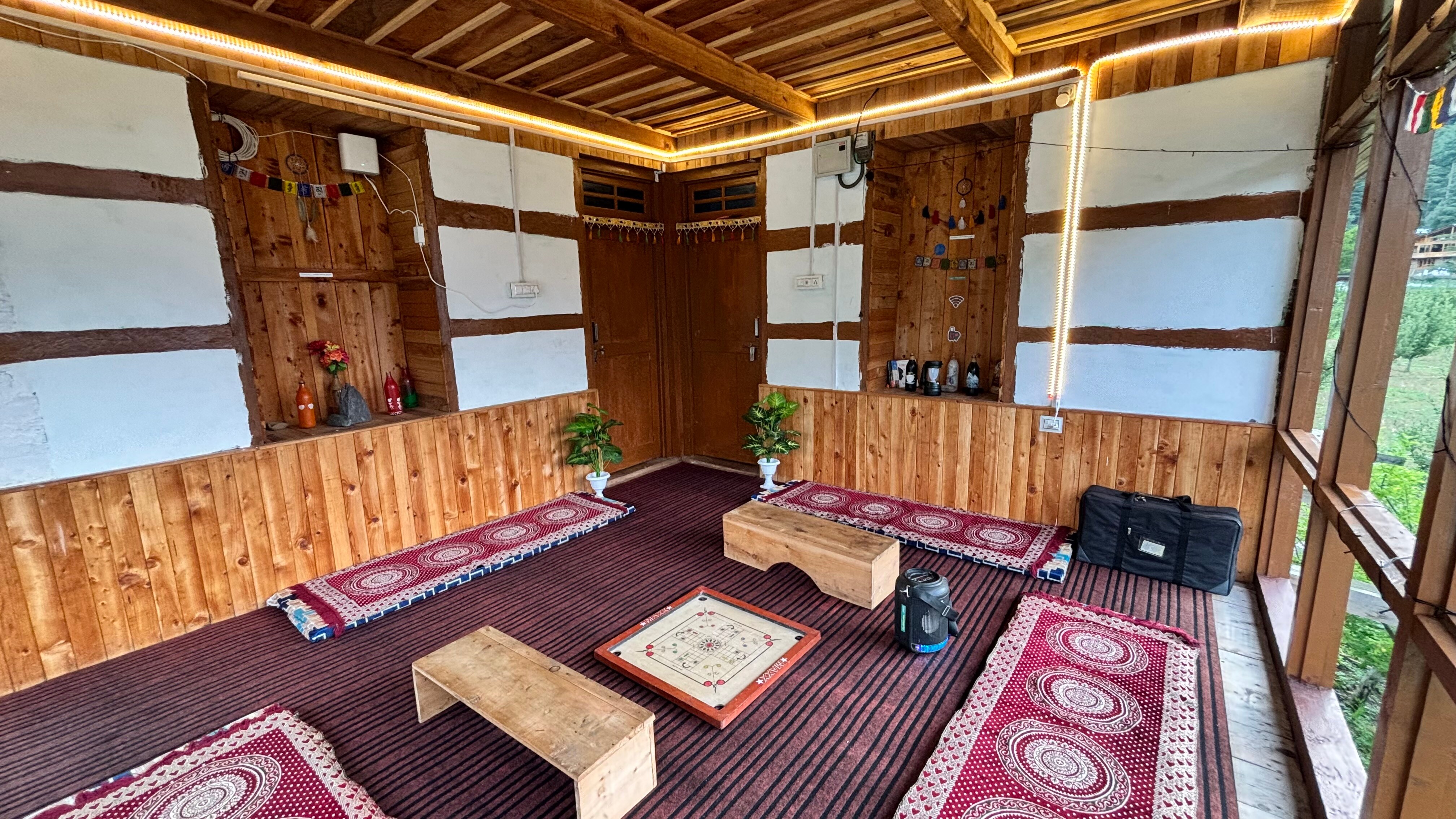 MOUNTAIN MELODY HOMESTAY & CAFE - Tap to explore photos