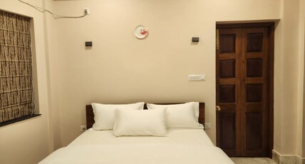 The Broome Kolkata Room Type - Deluxe Room
