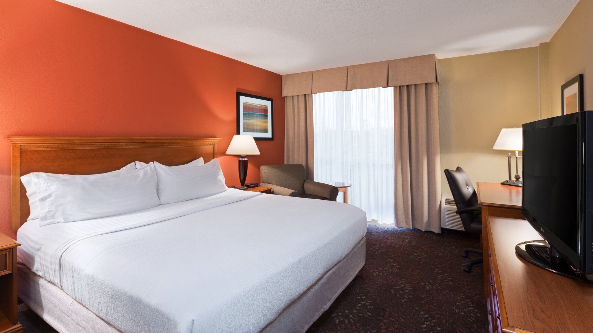 Holiday Inn Cincinnati-Riverfront, an IHG Hotel - Tap to explore photos