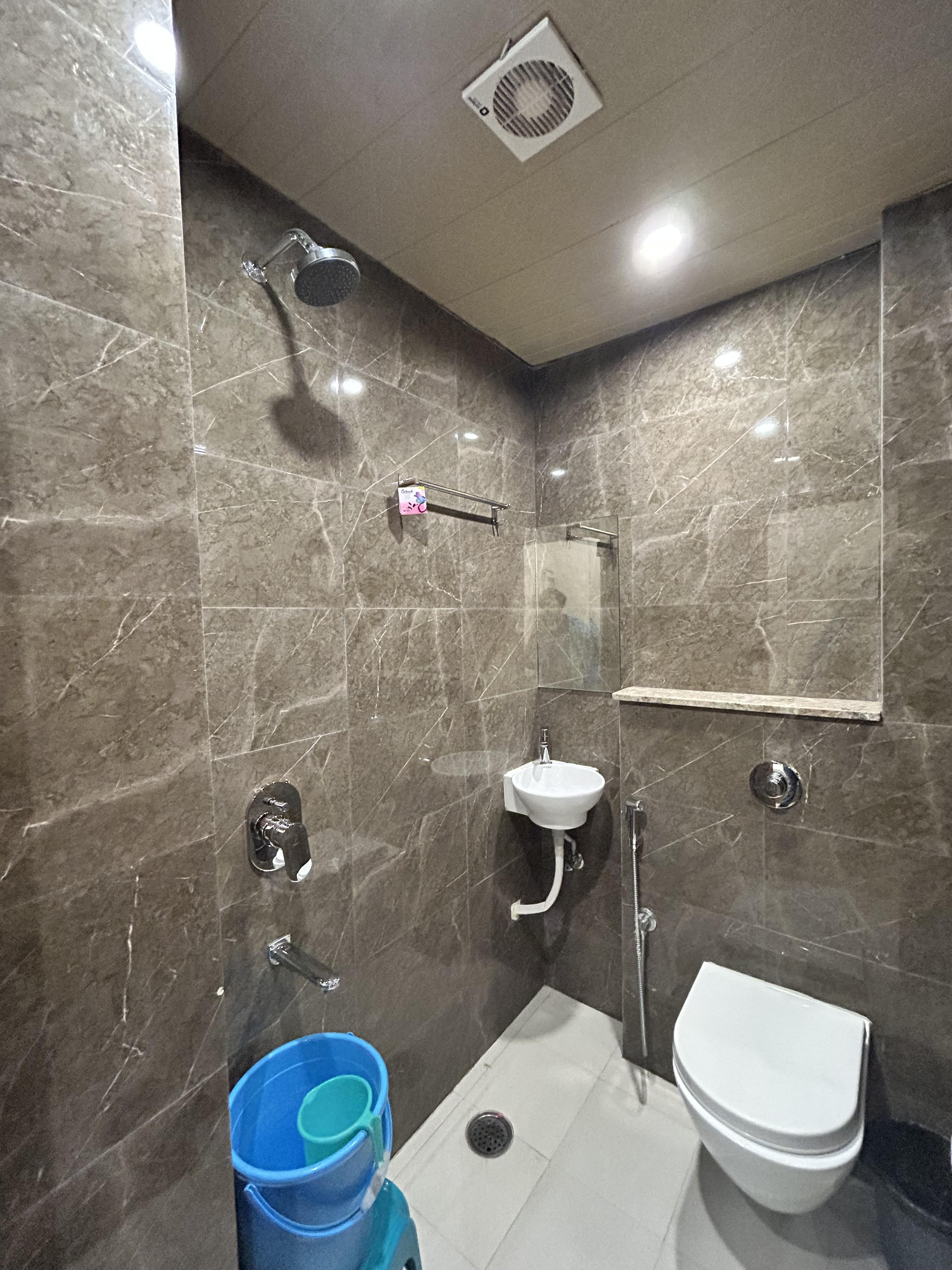 Sri Madhav-Affordable AC rooms-Near Sankat Mochan - Tap to explore photos