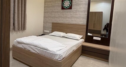 HOTEL THE PLACE Room Type - Deluxe AC Family Room