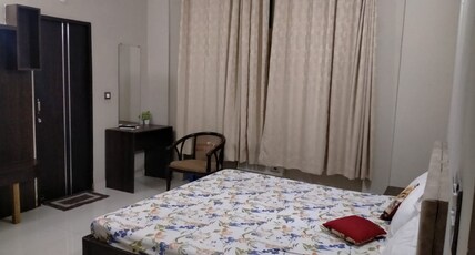 ARC HOTEL Room Type - Deluxe Room