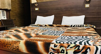 Hotel Sunrise Room Type - Deluxe Room