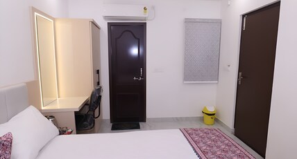 Vaishnavi Grand Room Type - Bedroom 1
