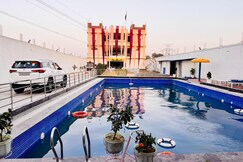 The Golden Nacre Palace