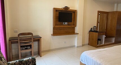 Hotel India Room Type - Deluxe Double Bed With Balcony - Front View