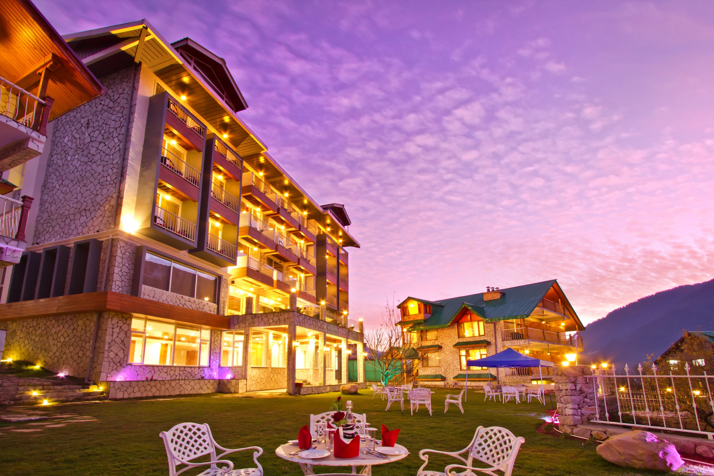 The WhiteStone Resort,Manali (Centrally Heated Mountain view) - Tap to explore photos