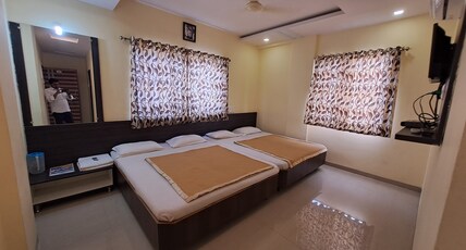 Hotel Sai Neelam Room Type - Four Bed Ac Room