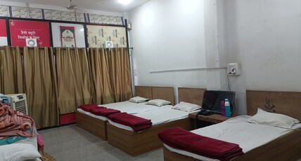 Hotel Shree Elite Room Type - Family Room (10 Persons)