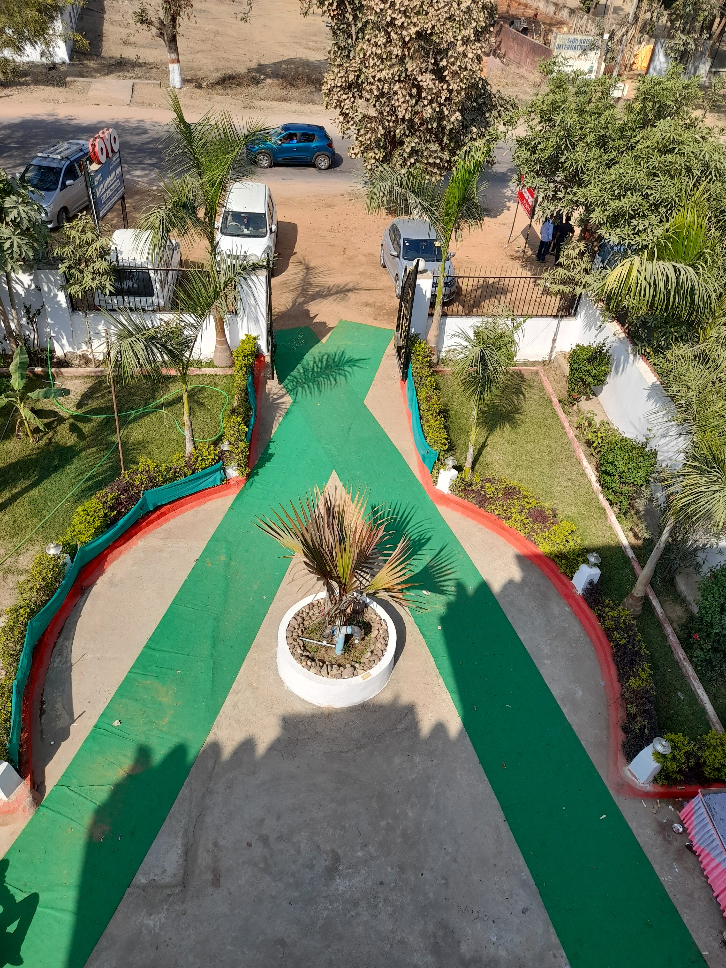Hotel Khajuraho Inn - Tap to explore photos