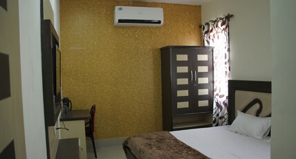 Hotel Sharnam Room Type - Deluxe Room