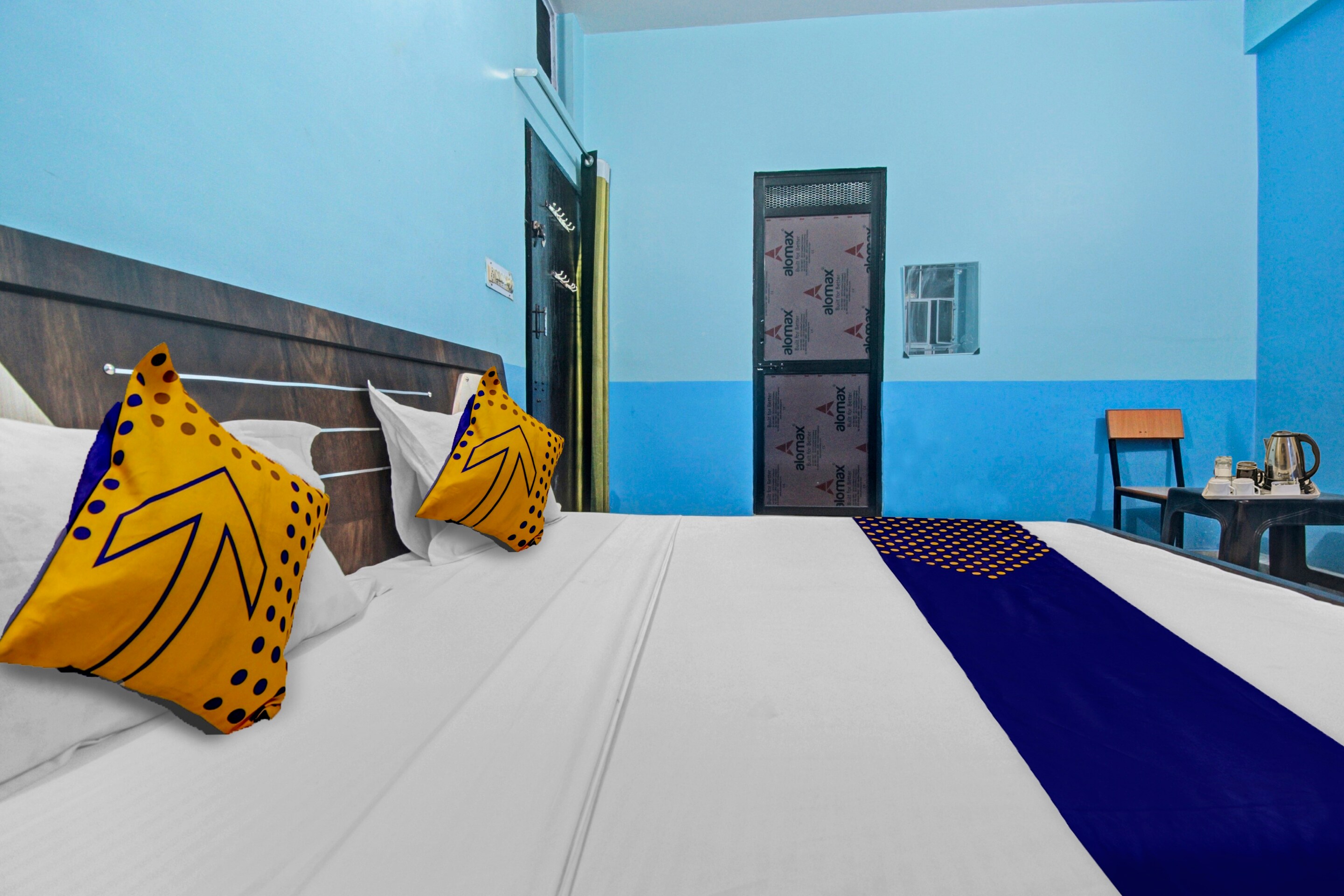 SPOT ON Hotel Rj14 - Tap to explore photos