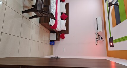 Green Hotel Room Type - Bedroom 10