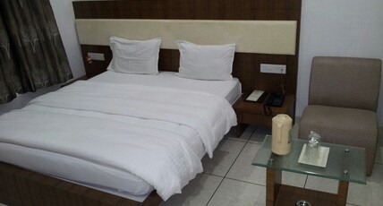 Hotel Apex Inn Room Type - Silver Twin Bed