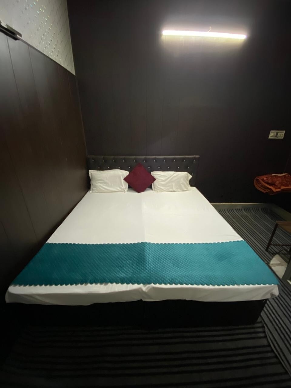 Kashi paradise Guest House - Tap to explore photos
