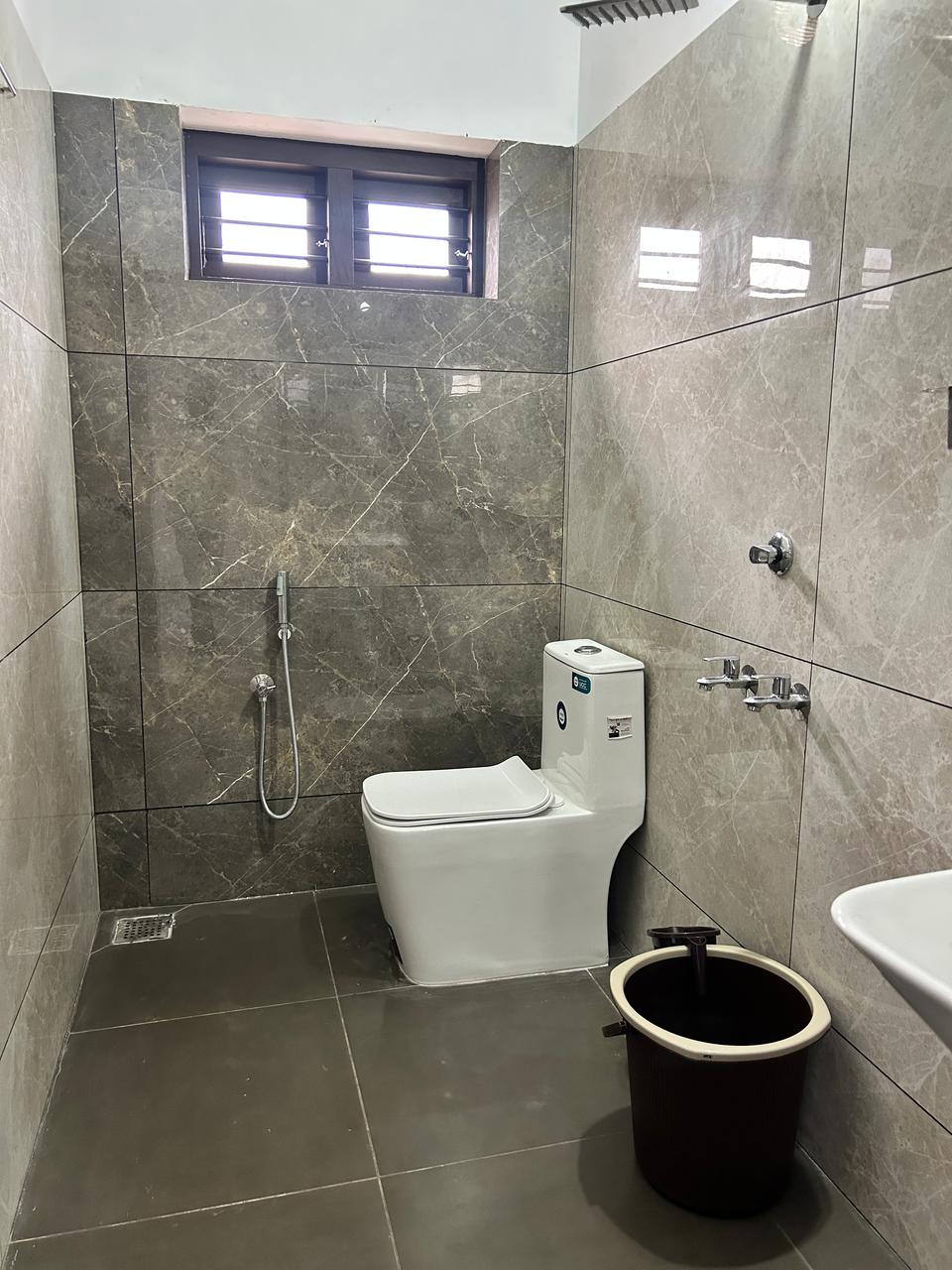 Pavithra 2BH Apartment | 500m from Guruvayur Temple - Tap to explore photos
