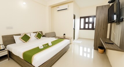 Hotel Always Welcome By SAH Room Type - Deluxe Ac Room