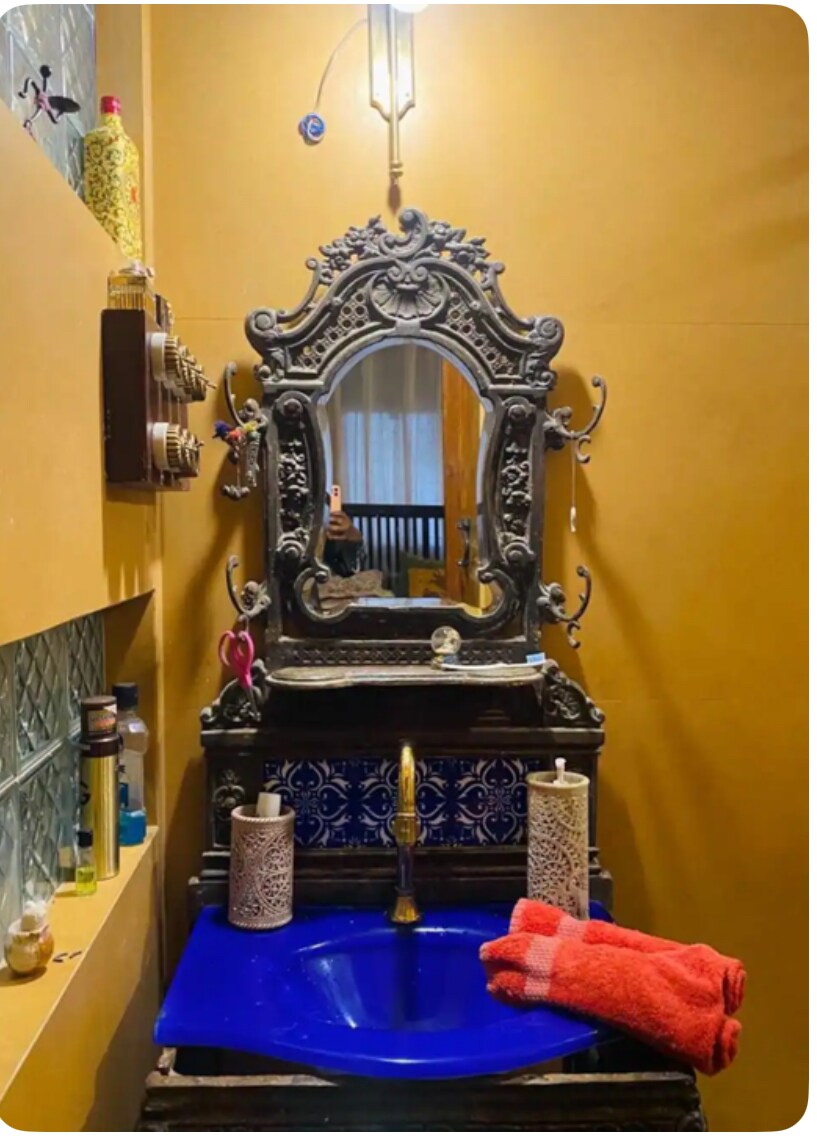 Pitruchhaya Bungalow (Room For Two) - Tap to explore photos
