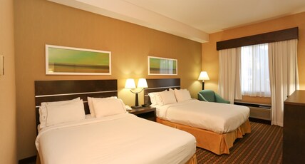 Holiday Inn Express & Suites VERNON Room Type - 2 Queen Bed Standard Wet Bar Sofa Bed