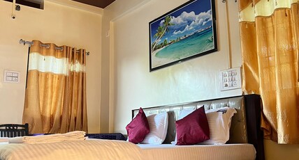 Hotel Sahana Palace Room Type - AC (Double bed)