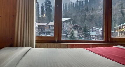 Riverside Mountain view cottage Room Type - Family Room