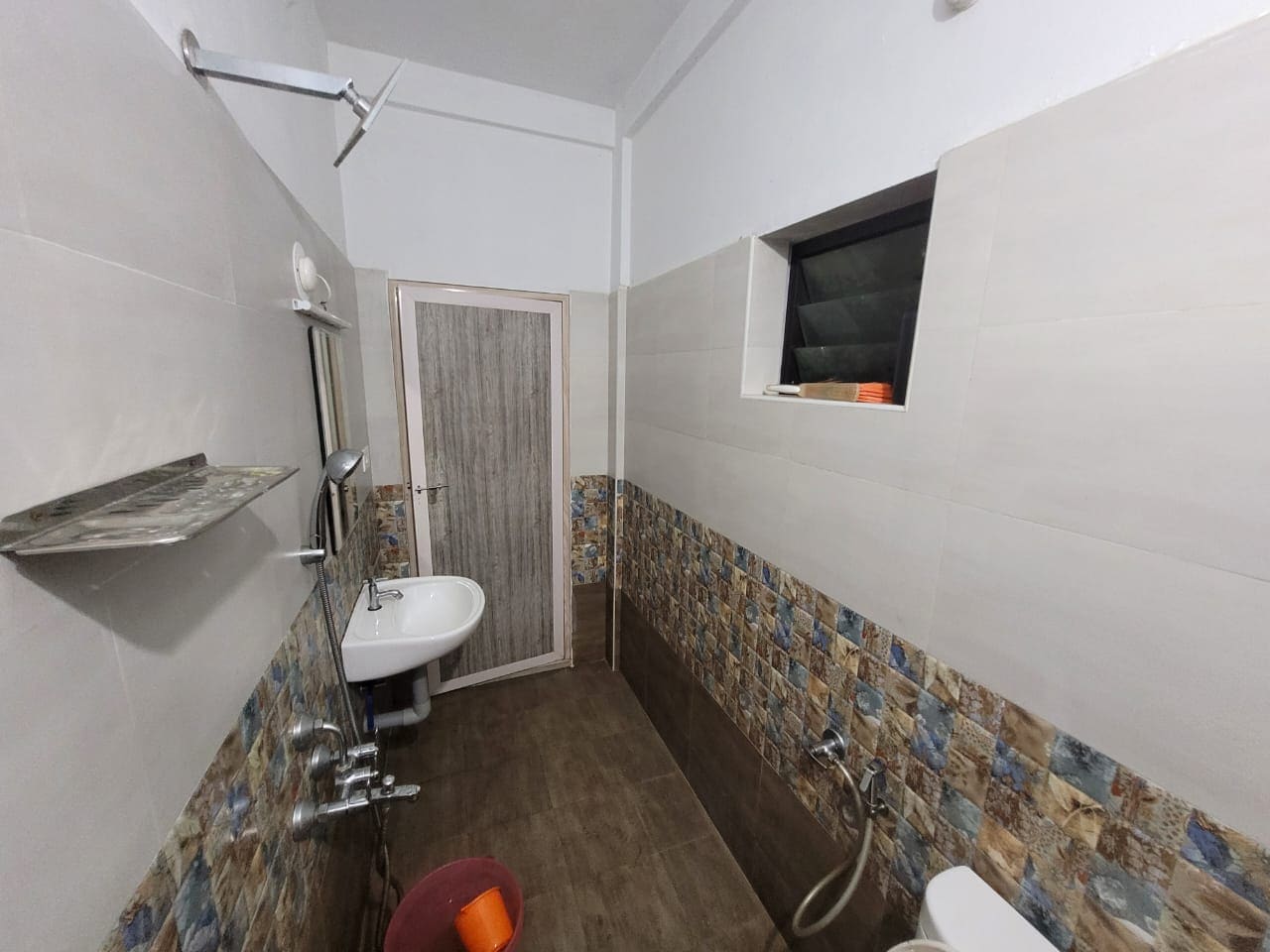 Achoos Rooms - Tap to explore photos