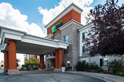 Holiday Inn Express Hotel & Suites Evanston