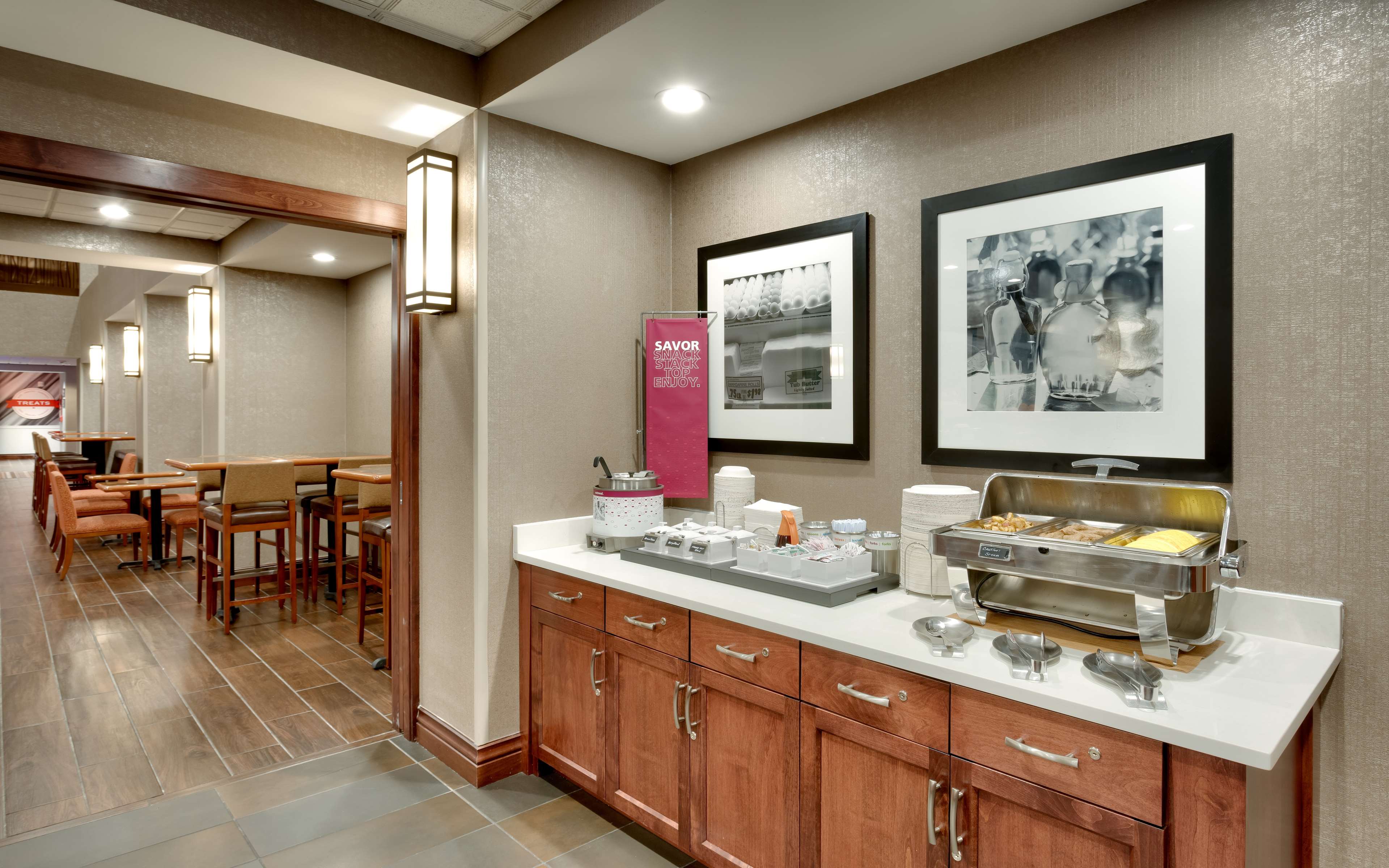 Hampton Inn & Suites by Hilton Pocatello - Tap to explore photos