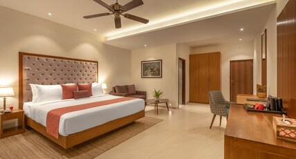 The White Resort and Spa Pawna Room Type - Dhara and Mahiya Premium Room with Bathtub