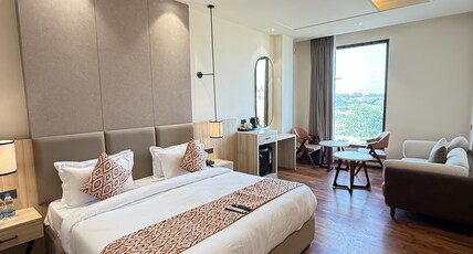 AMARA PORTICO Room Type - Executive Suite with City View AMARA PORTICO Room Type - Executive Suite with City View