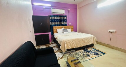Hotel Royal Hub Room Type - Deluxe Room with AC