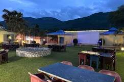 THE MOUNT VIEW HOTEL & RESTAURANT