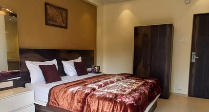 Omkar Hotel - Mahabaleshwar Room Type - Super Deluxe Room