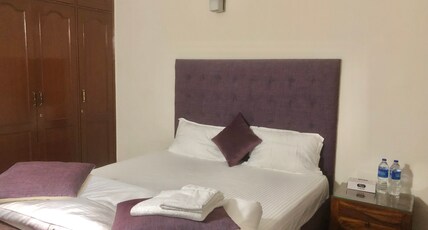 Kuvera Home Stay Room Type - Superior Room