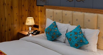 Classic Cottage Room Type - Luxury King Bed Room