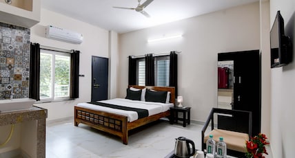 Hotel O SS INN Hotels & Homes Room Type - Classic