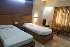 HOTEL DOLPHIN RESIDENCY INN