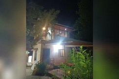 Shree Ganesh Leela Farmhouse Private Rooms In a villa